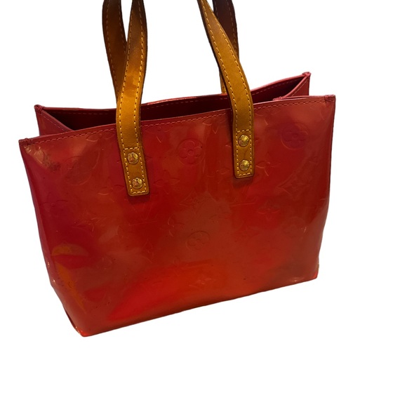 Louis Vuitton Bags Monogram Vernis is a very beautiful red/orange color - Picture 1 of 11